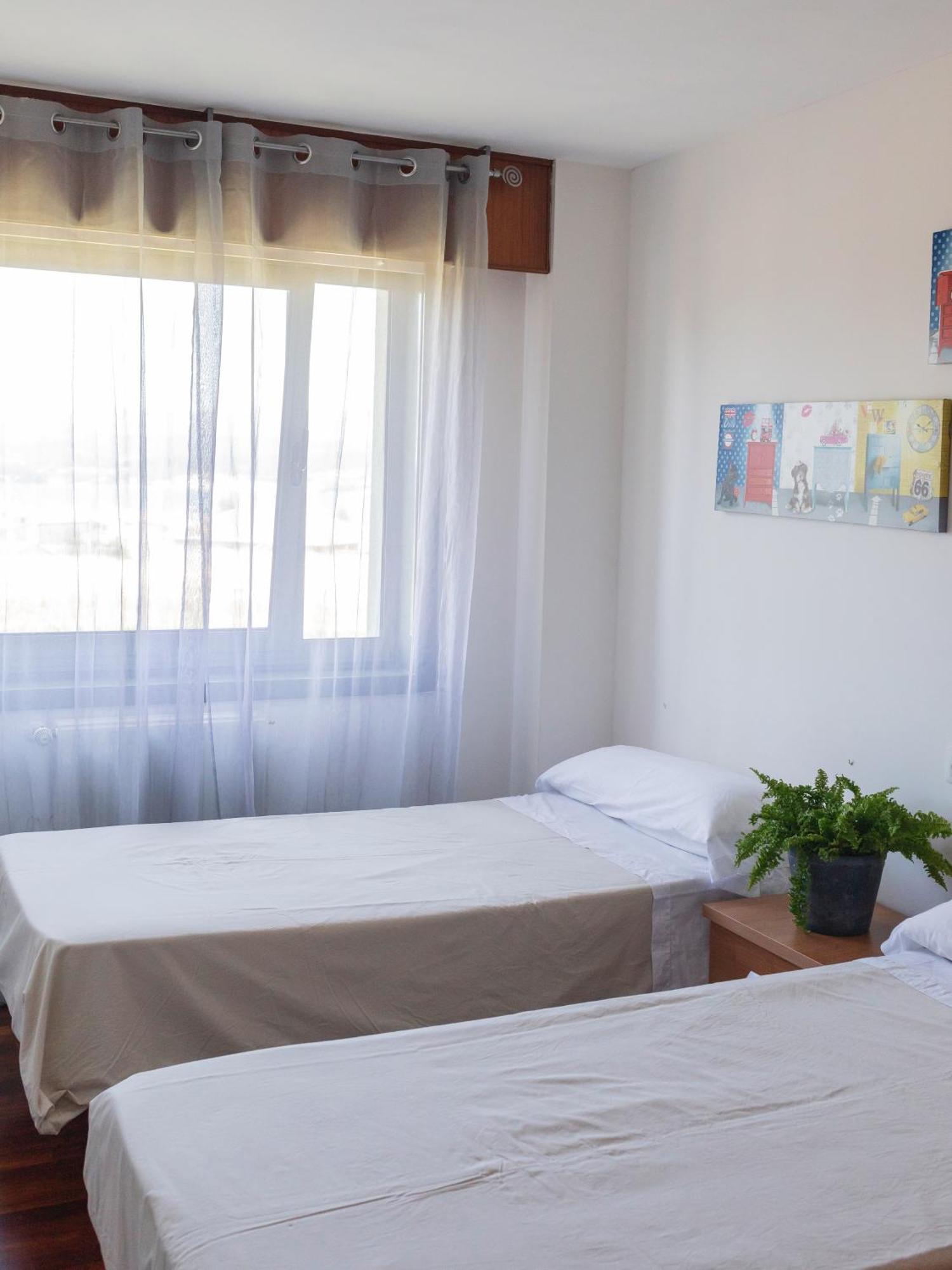 Baruhaus Piscina Y Parking Rianxo Apartment Rianjo